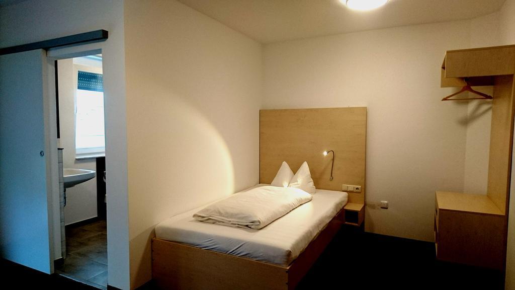 Gaestehaus Langhammer Bubenreuth Экстерьер фото